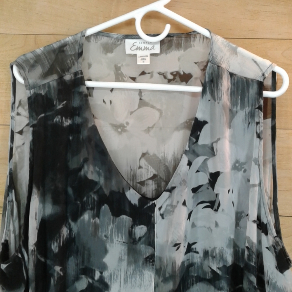 Simply Emma Blouse
